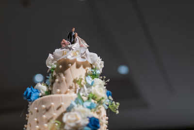 Close-up of bouquet of cake
