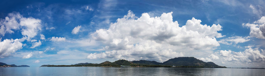 Panoramic view of lake against sky