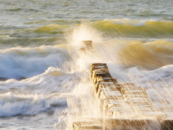 Waves splashing on sea