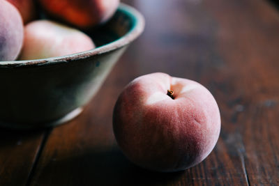 Close-up of apples in bowl