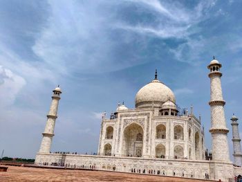 Taj mahal against sky in city