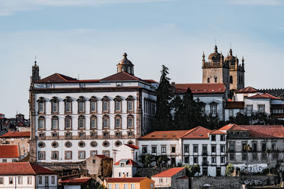 Buildings in porto against sky