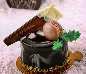Close-up of chocolate cake on table