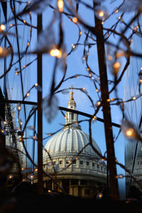 St paul's cathedral at christmas