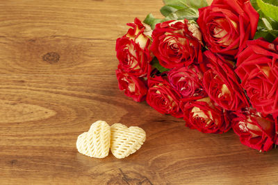 High angle view of rose bouquet on table