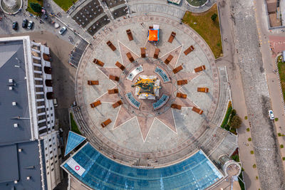 Aerial view of the kyiv ukraine above maidan nezalezhnosti independence monument.