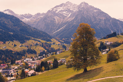 Panoramic shot of townscape against mountain range