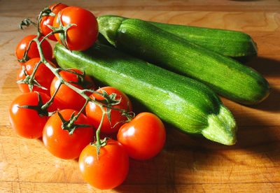 Close-up of tomatoes on cutting board