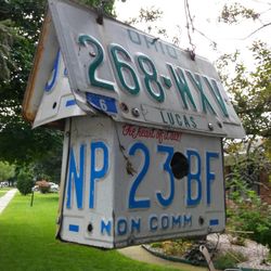 Information sign on road