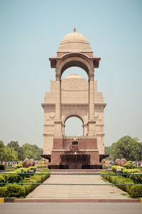 View of historical building against clear sky. rajpath, raisina hill, india gate, new delhi, india 