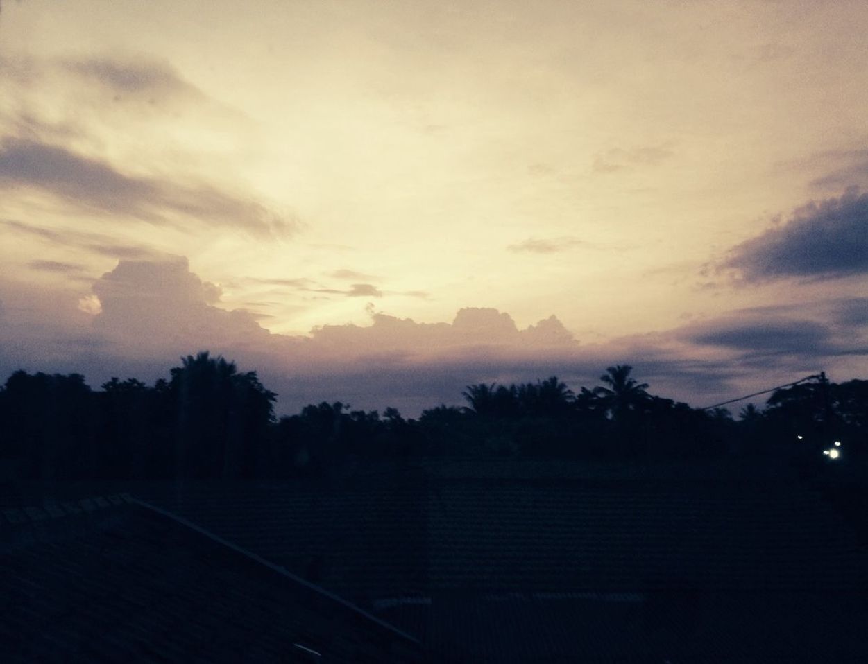 silhouette, sky, tree, sunset, tranquil scene, tranquility, scenics, cloud - sky, landscape, beauty in nature, nature, dusk, dark, cloud, idyllic, outdoors, cloudy, no people, field, non-urban scene