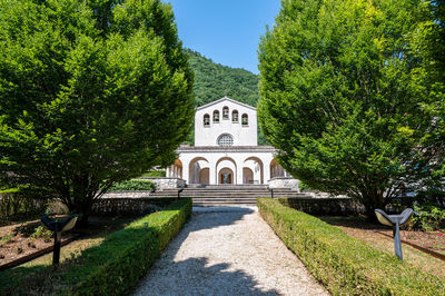 Exterior of temple against building