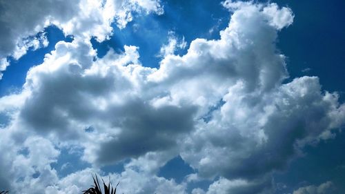 Low angle view of clouds in sky