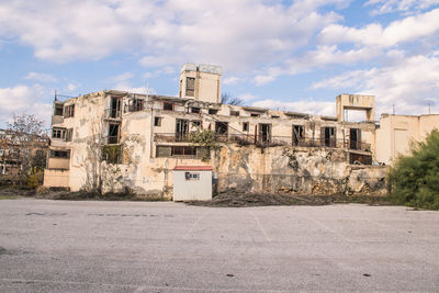 Old ruins against sky