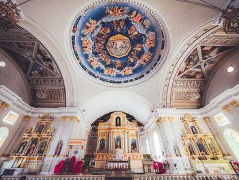 Low angle view of ceiling