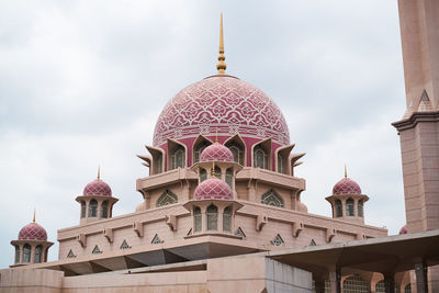 View of cathedral against sky