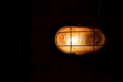 Illuminated electric lamp