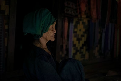 Side view of woman looking away