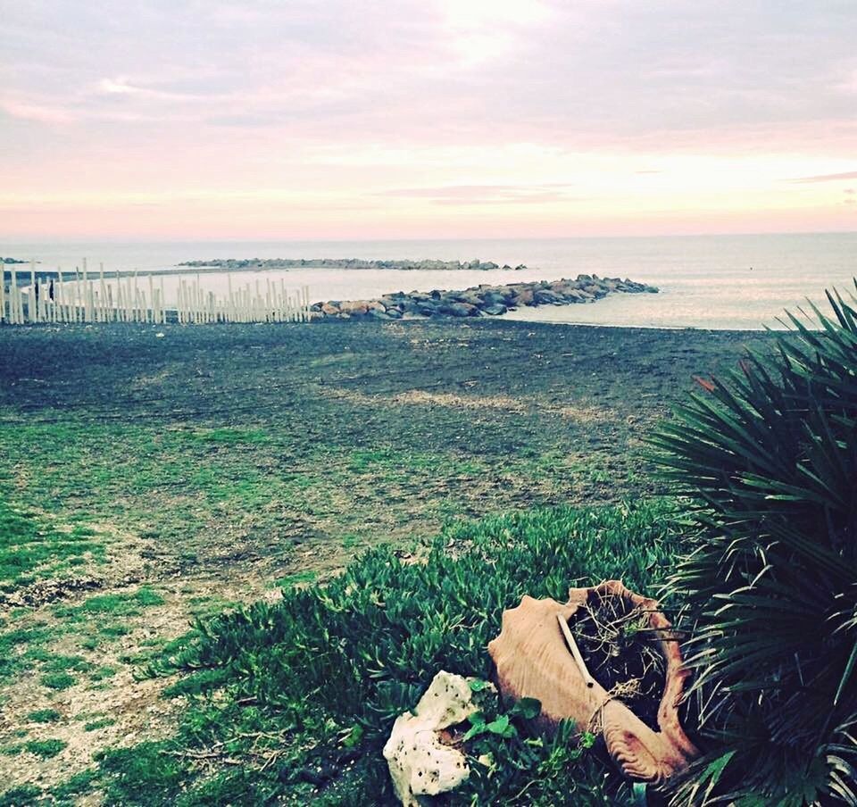 VIEW OF SEA AGAINST SKY DURING SUNSET