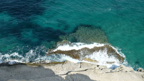 Glimpse of the sea from above