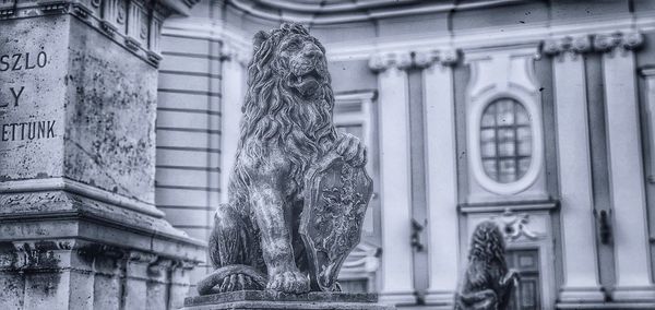 Statue of historic building