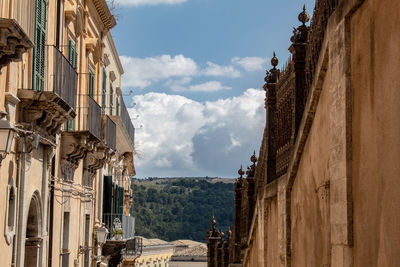 The street that runs along the cathedral of san giorgio with its splendid panorama.