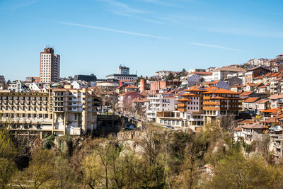 Traditional bulgarian architecture in the old medieval town area, veliko tarnovo city, bulgaria