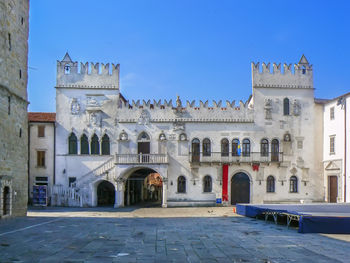 Praetorian palace is a 15th-century venetian gothic palace in the city of koper, slovenia