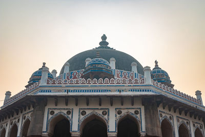 Nila gumbad of humayun tomb exterior view at misty morning from unique perspective