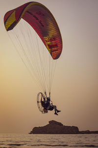 Paragliding in sawadi beach 
