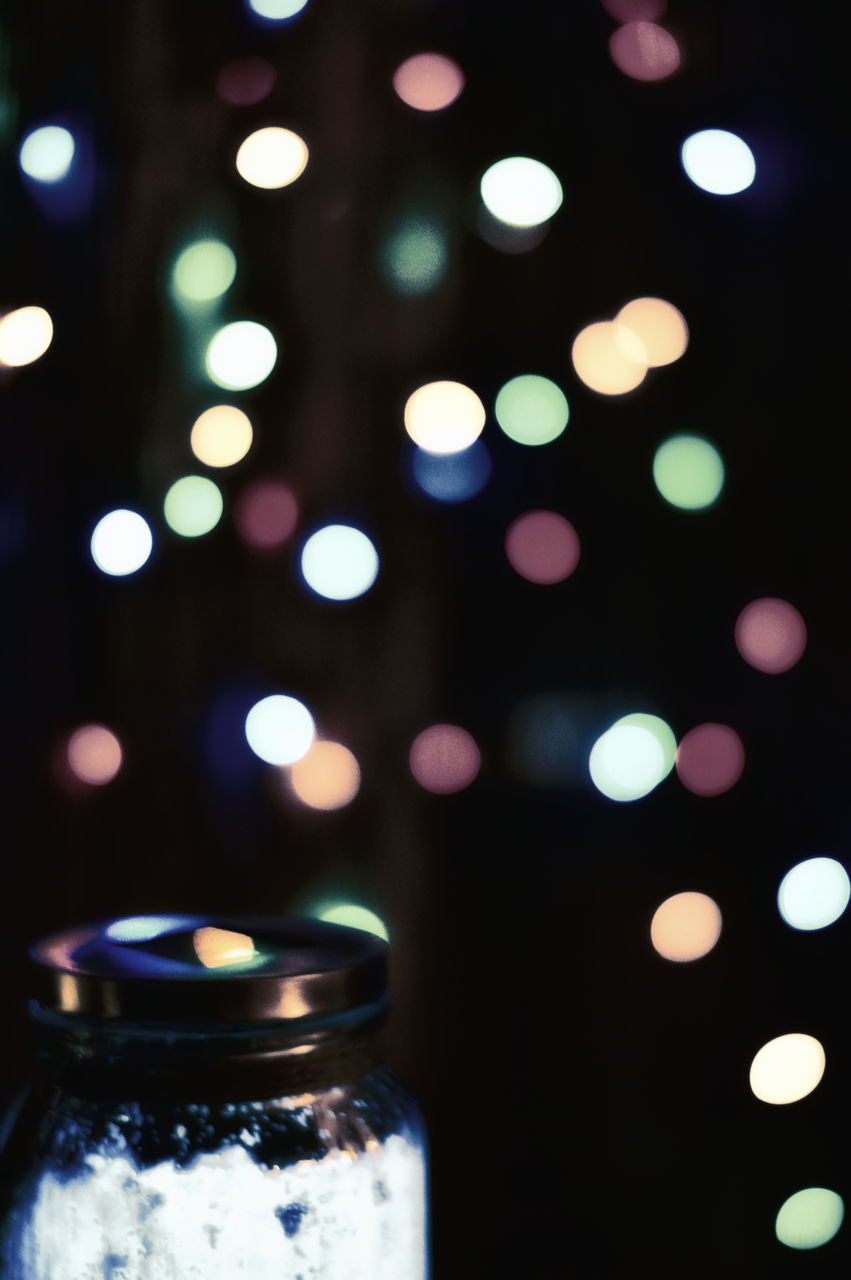 DEFOCUSED IMAGE OF LIGHTS