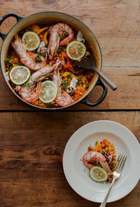 Seafood paella