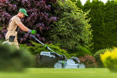 Man playing golf