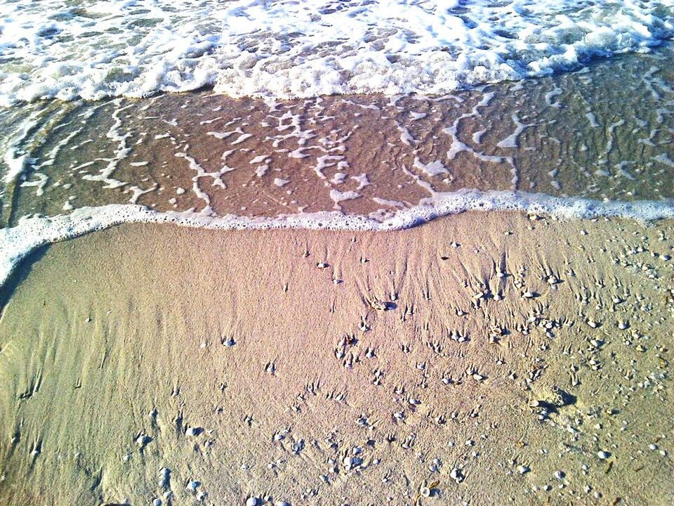 WAVES ON SHORE