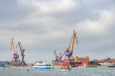 View of a shipyard in gothenburg harbor with passenger boats