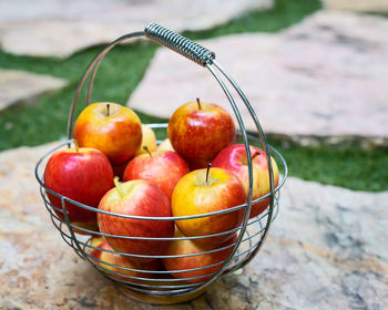 Close-up of apples in basket