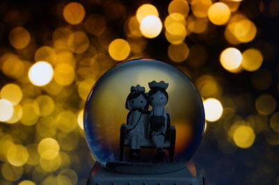 Married couple snow globe