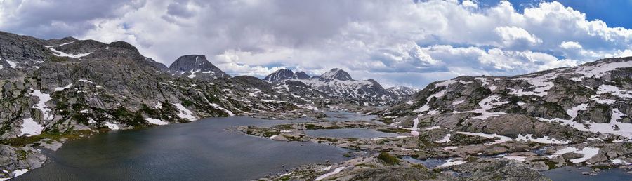 Upper lower jean lake titcomb basin wind river range rocky mountains wyoming hiking elkhart park 