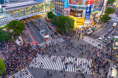 Pedestrians crosswalk at shibuya district in tokyo, japan. the busiest crosswalks in the world.