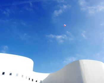 Low angle view of cloudy sky