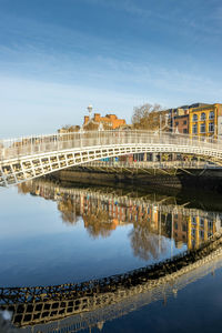  ha'penny bridge in dublin