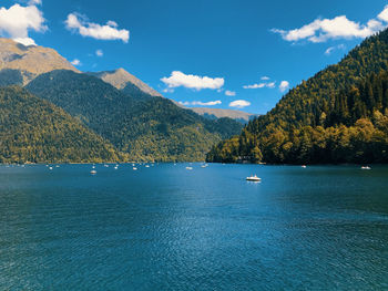 Lake ritza