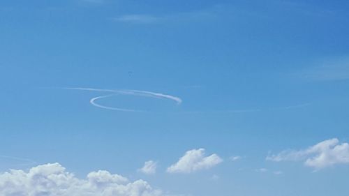 Vapor trail in sky