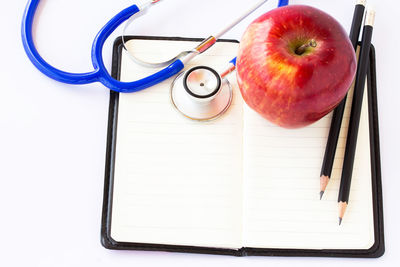 Directly above shot of apples on table