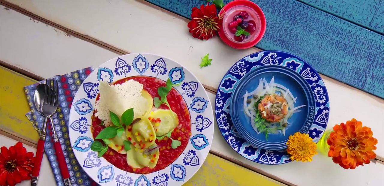 HIGH ANGLE VIEW OF VEGETABLES ON PLATE