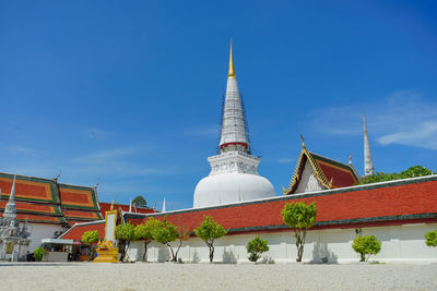 View of temple building against sky