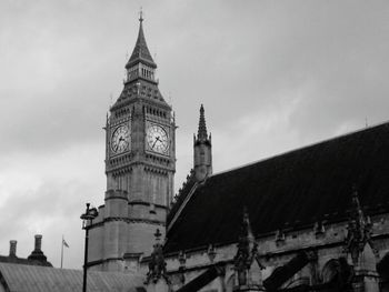 Low angle view of big ben against sky