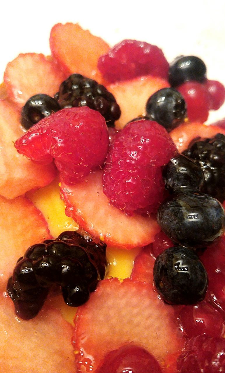 CLOSE-UP OF DESSERT WITH ICE CREAM