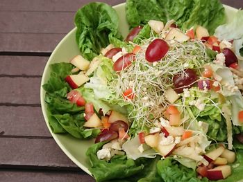 Close-up of chopped fruits in bowl