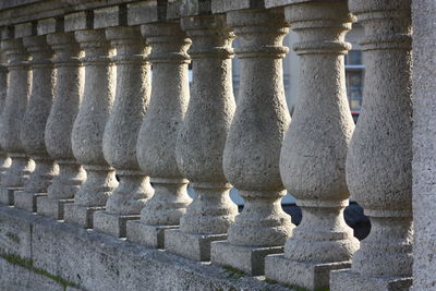 Columns in row